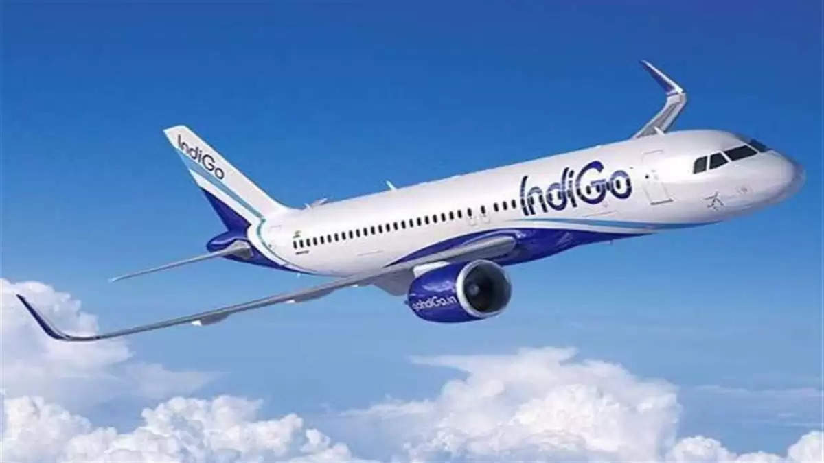 इंदिरा गांधी एयरपोर्ट से बेंगलुरु जा रही इंडिगो फ्लाइट से चिंगारी निकलने पर विमान को रोका, सभी यात्री सुरक्षित