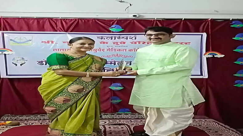 मानसून कविता पर आधारित "घन निळा - डॉक्टर्स कविसम्मेलन"