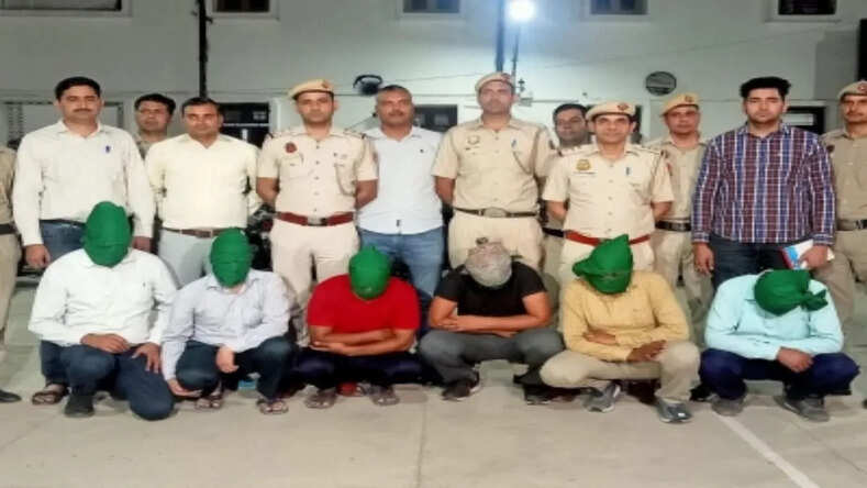 दिल्ली पुलिस ने किडनी रैकेट का फोड़ा भांडा, डॉक्टरों समेत 10 लोग गिरफ्तार