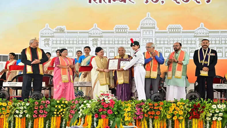 UP News: उत्तर प्रदेश शिक्षा का केंद्र बन रहा है, विदेशी विद्यार्थी भी बड़ी संख्या में आ रहे हैं - मंत्री रजनी तिवारी