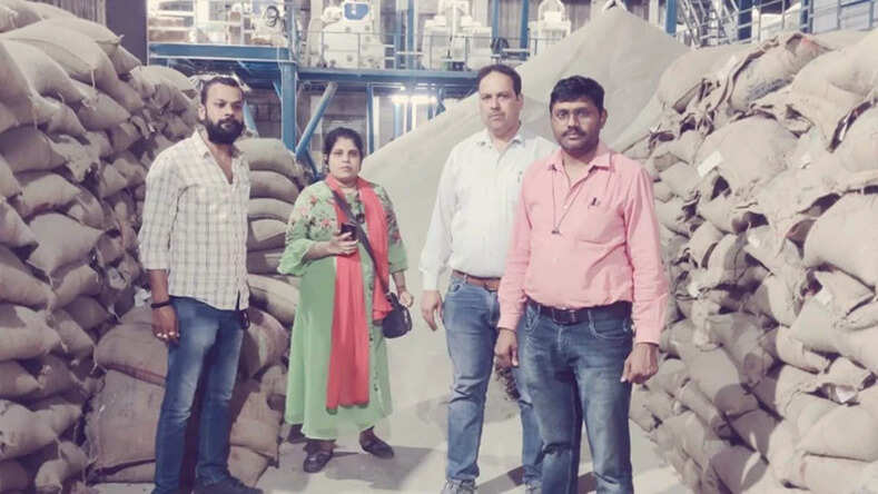 Katni News: अनियमितता की शिकायत के बाद लमतरा स्थित 2 राइस मिल सील