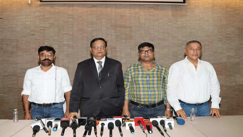 निर्माता सौरव गुप्ता ने सनी देओल पर धोखाधड़ी, आपराधिक विश्वासघात और जालसाजी का आरोप लगाया