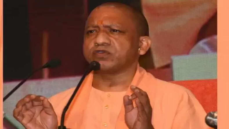 यूपी: दो बहनें साथ पढ़ रही हों तो एक की फीस माफ करें प्राइवेट स्कूल- मुख्यमंत्री योगी का निर्देश