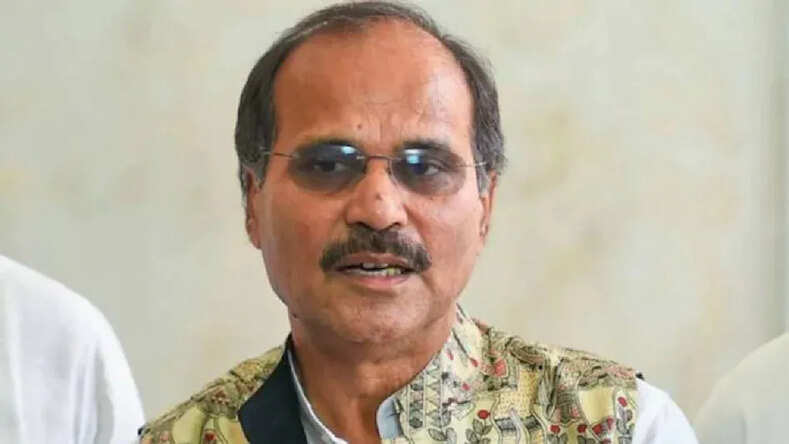 राष्ट्रपति द्रौपदी मुर्मू पर अशोभनीय टिप्पणी करने के आरोप में कांग्रेस नेता अधीर रंजन चौधरी पर MP में दर्ज FIR ​​​​​​​