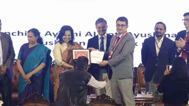  &lsquo;आयुष्मान सारथी&rsquo; ऐप, सूचना-शिक्षा-संचार, &lsquo;आयुष एआई चैटबॉट&rsquo;, &ldquo;आयुषमैन&rdquo; सुपरहीरो कॉमिक्स जैसी पहलों को सराहा गया