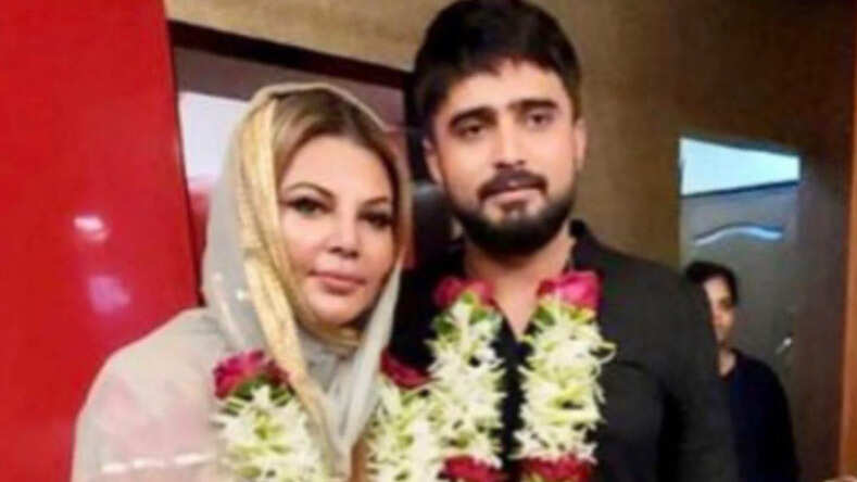 Rakhi Sawant के फ्रिज वाले बयान पर आदिल ने दिया करारा जवाब, नहीं बनना चाहता' मैं सुशांत सिंह राजपूत