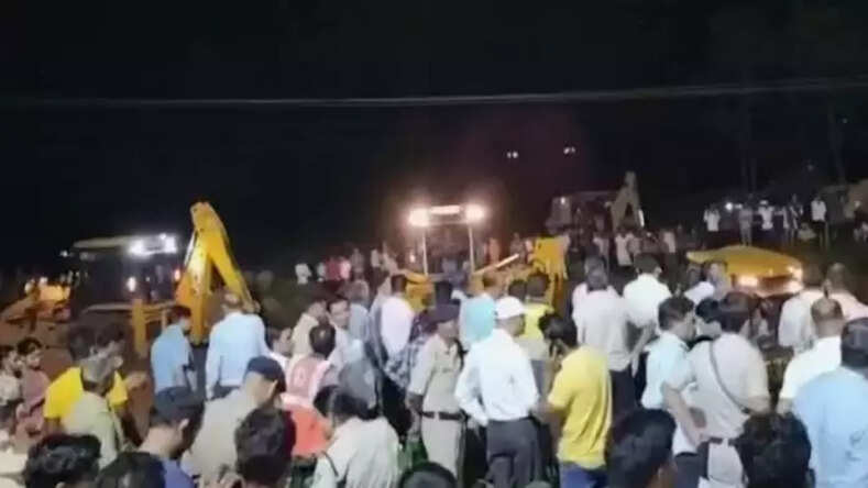 Singrauli Borewell News: सिंगरौली में गहरे बोरवेल में गिरी मासूम बच्ची मौत, सीएम ने गहरा दुख व्यक्त किया