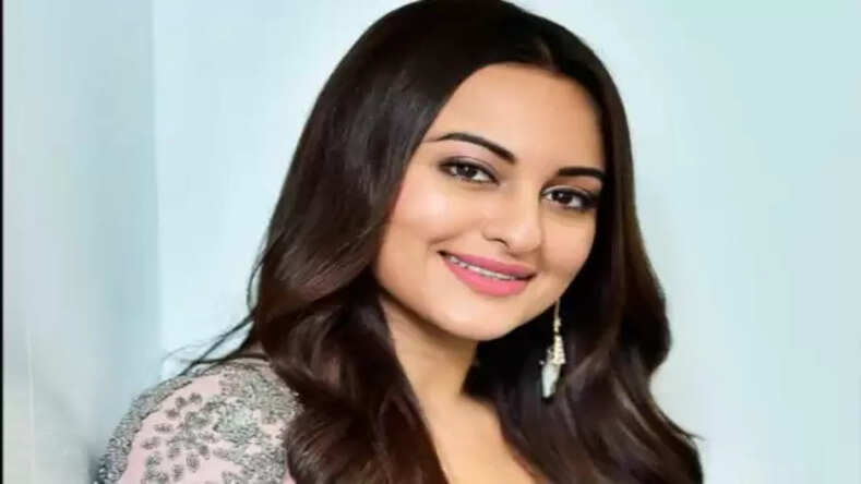 सोनाक्षी सिन्हा