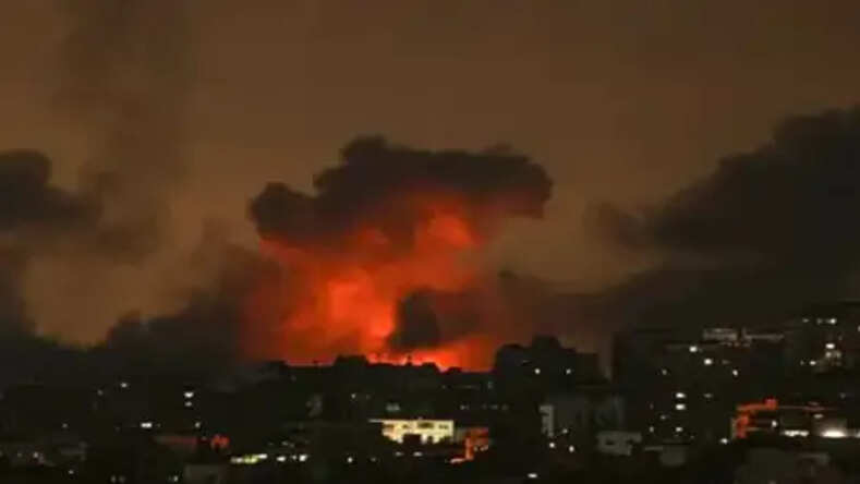 Israel Hamas War: सीजफायर खत्म होते ही इजराइल ने गाजा पट्टी पर शुरू बमबारी, मध्यस्थता कर रहे कतर चुप