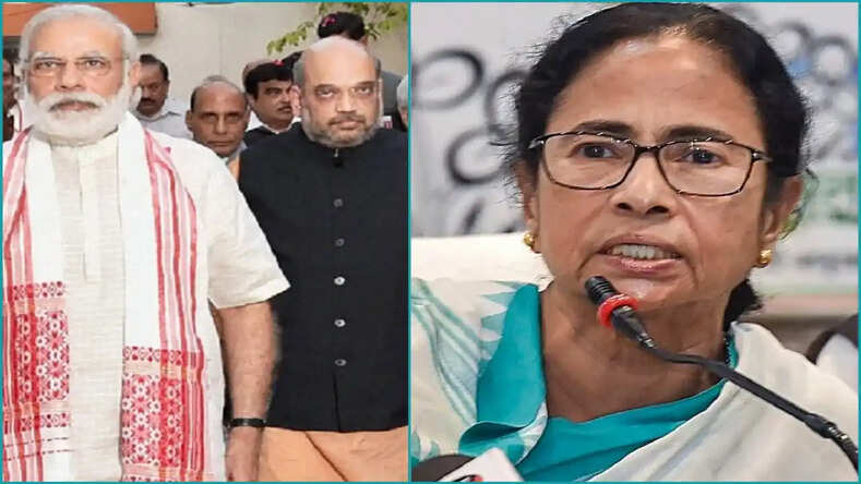 दुर्गा बनी ममता बनर्जी और महिषासुर के रूप में दिखे PM मोदी, टीएमसी के इस पोस्टर से मचा बवाल