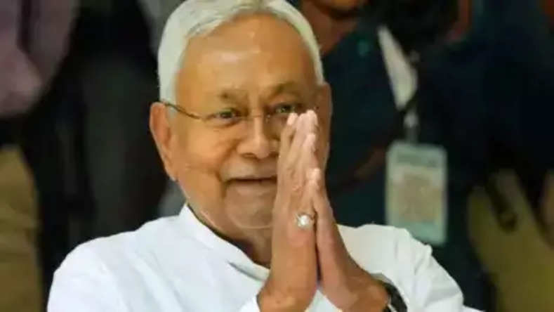 Bihar News: CM पद से नीतीश कुमार ने दिया इस्तीफा, आज ही शाम ले सकते हैं दोबारा शपथ