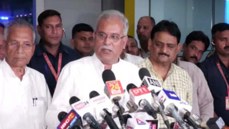 Chhattisgarh News: सीएम भूपेश ने बीजेपी के टिकट वितरण पर कसा तंज, कहा - भाजपा में परिवारवाद....