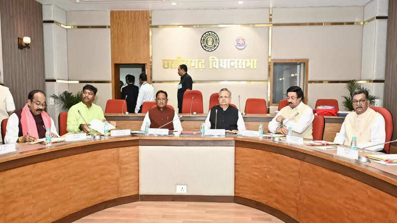 CG News: विधानसभा अध्यक्ष डॉ रमन सिंह की अध्यक्षता में विधानसभा के समिति कक्ष में कार्य मंत्रणा समिति की बैठक आयोजित