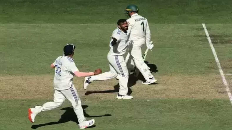 IND vs AUS Day 1: ऑस्ट्रेलिया की हालत हुई खराब 67 रन पर गंवाए 7 विकेट, भारत ने की वापसी