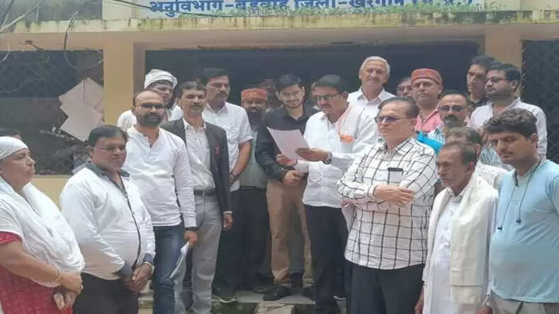 किसानों की चिंता छोड़ अपनी छवि चमकाने में लगे है मुख्यमंत्री चौहान