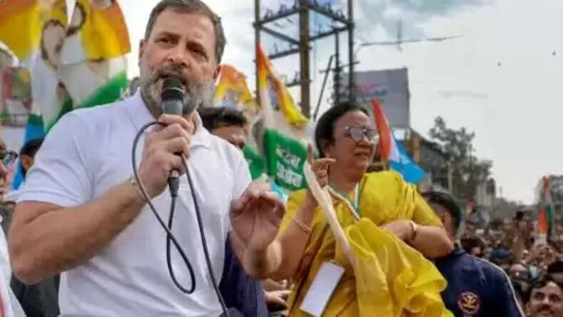 राहुल गांधी ने मोदी पर साधा निशाना कहा- पीएम चाहते हैं आप मोबाइल देखो, जय श्री राम बोलो और भूखे...