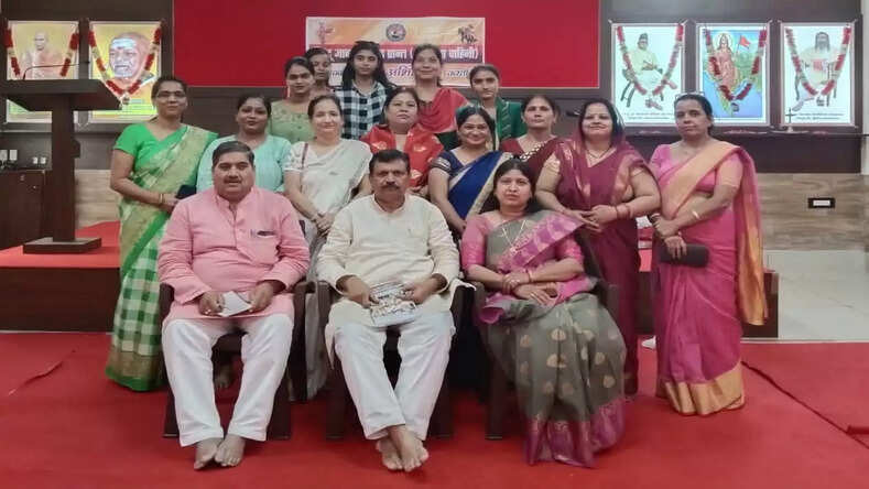 मातृशक्ति को सशक्त होना है तो उसे मूल संस्कृति का मार्ग ही अपनाना होगा : डॉ लवकुश सिंह