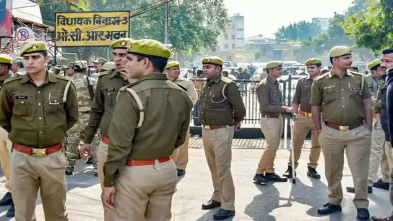 UP पुलिस ने 18 अक्टूबर तक सभी स्टाफ की छुट्टी की रद्द