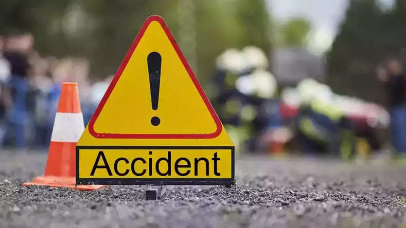 Bareilly News: डीसीएम की ट्रक से भिड़ंत, चालक की इलाज के दौरान मौत
