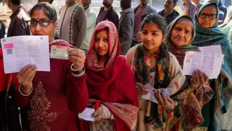 दिल्ली विधानसभा की सभी 70 सीटों के लिए दोपहर 1 बजे तक 39.51 प्रतिशत वोटिंग