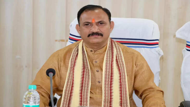 CG News: राष्ट्रीय चिकित्सक दिवस के अवसर पर चिकित्सकों को स्वास्थ्य मंत्री ने दी शुभकामनाएं