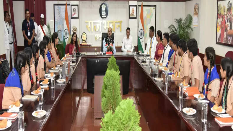 CG News: अनुशासन और धैर्य सफलता की कुंजी, यदि किसी परीक्षा में सफलता न मिले तो उसके विकल्प तैयार रखें : राज्यपाल