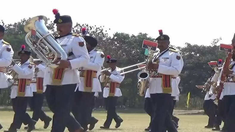 MP News: पुलिस बैंड में हिस्सा न लेना पुलिसकर्मियों को पड़ा भारी, 19 सिपाही सस्पेंड
