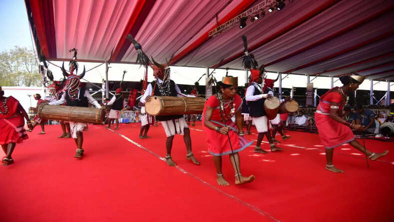 बास्तानार