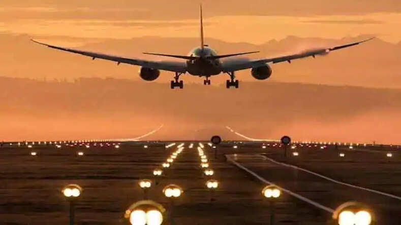 International Flights Resumed: 2 साल बाद इस दिन से फिर शुरू होंगी कमर्शियल उड़ानें, केंद्र सरकार ने किया एलान