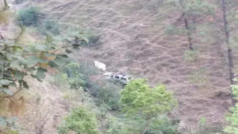Uttarakhand News: पिथौरागढ़-एंचोली के अडोली में वाहन खाई में गिरा, 4 लोगो की मौत, 4 घायल