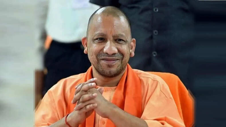 वाराणसी में बोले योगी, राम मंदिर निर्माण से हर भारतीय महसूस कर रहा है गौरव