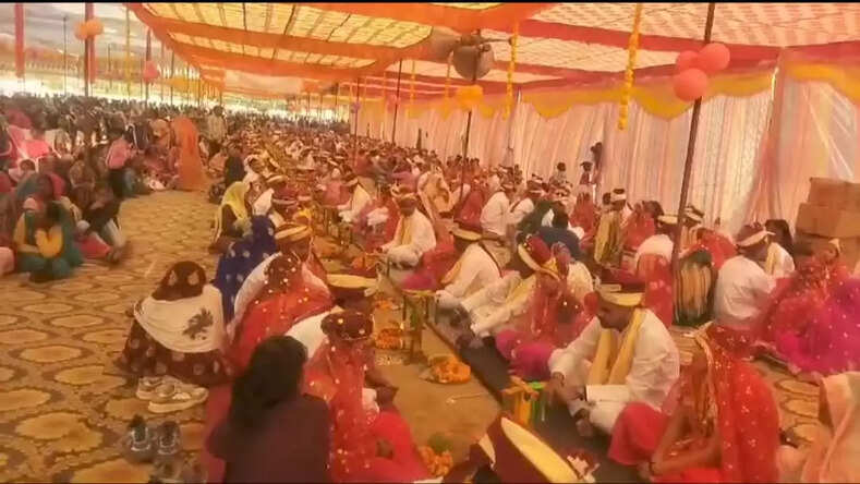 MP News: मानपुर में आयोजित हुआ मुख्यमंत्री कन्या विवाह 253 जोड़े विवाह बंधन में बंधे