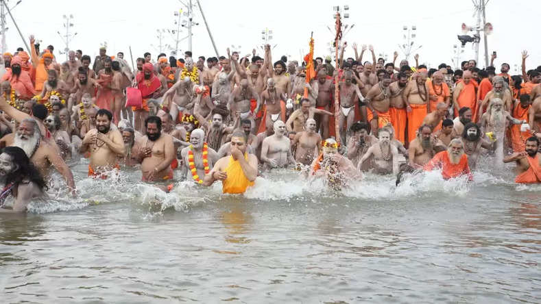 Mahakumbh 2025: मौनी अमावस्या पर अयोध्या में दिखा आस्था का महासागर