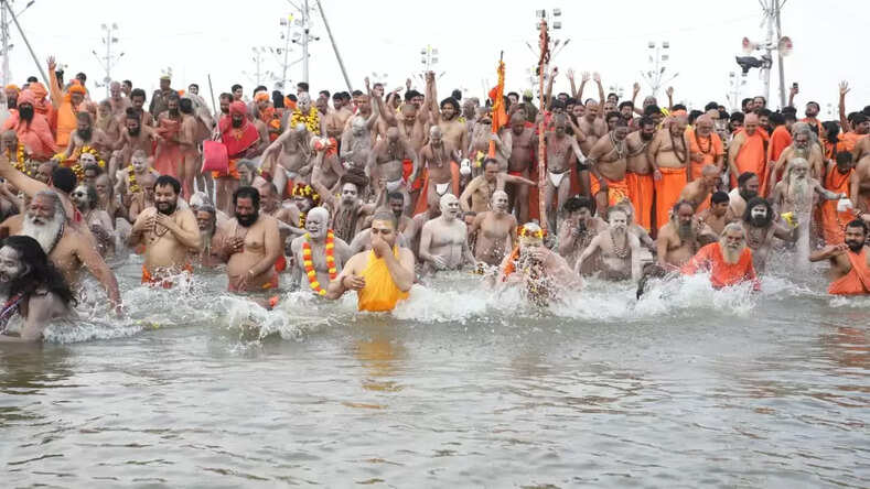 Mahakumbh 2025: मौनी अमावस्या पर अयोध्या में दिखा आस्था का महासागर