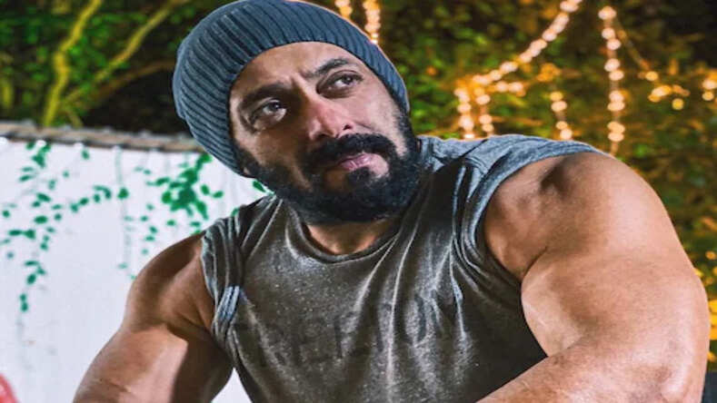 सलमान खान ने धमकी भरा खत मिलने के बाद सुरक्षा के किए कड़े इंतजाम, कार को किया बुलेटप्रूफ