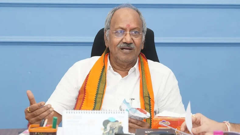 छत्तीसगढ़ में 33 हजार शिक्षकों की जल्द शुरू होगी भर्ती, शिक्षा मंत्री बृजमोहन अग्रवाल ने कहा- सभी स्कूल होंगे स्मार्ट