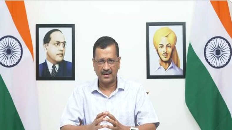 Arvind Kejriwal का ऐलान, अगले 1 साल में 1 लाख बच्चों के लिए Free Spoken English कोर्स