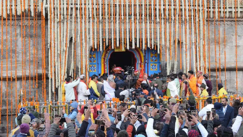 Char Dham Yatra: चार धाम यात्रा शुरू, शुभ मुहूर्त में केदारनाथ धाम के कपाट भक्तों के लिए खुले