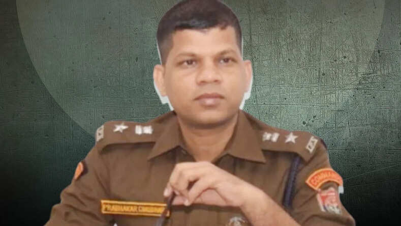 बरेली SSP के ट्रांसफर पर पूर्व DGP का ट्वीट, नेताओं के आगे न झुकने की सजा