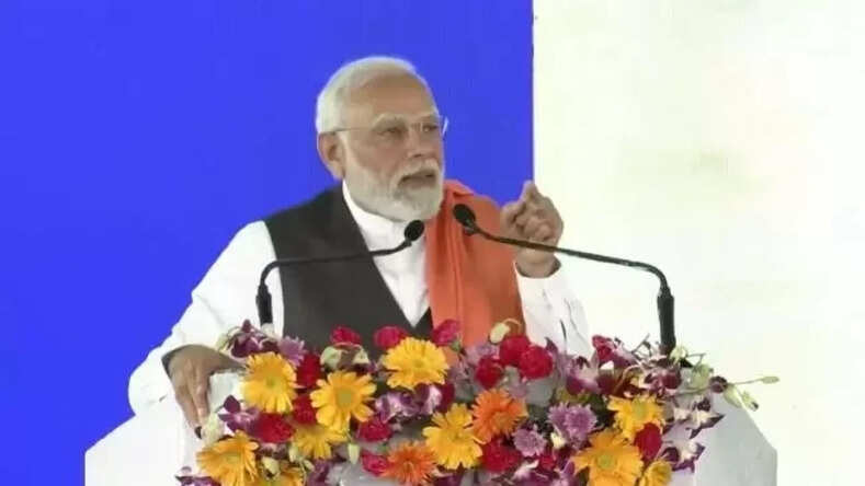  कर्नाटक में बोले प्रधानमंत्री नरेन्द्र मोदी हमारी प्राथमिकता सिर्फ विकास, ना कि वोट बैंक की राजनीति