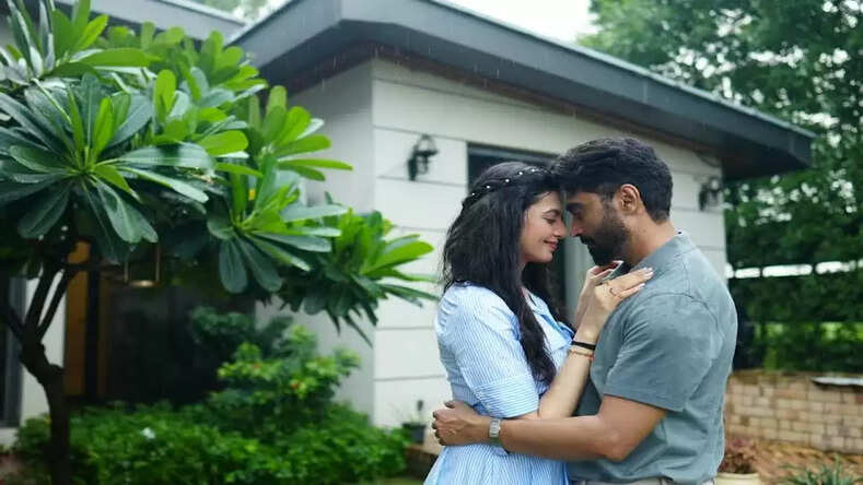  कशिका कपूर का पंजाबी डेब्यू “HER, भावनाओं, प्यार और खूबसूरती का दिल छू लेने वाला संगम