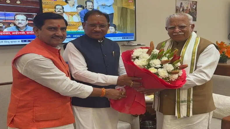 सीएम विष्णुदेव साय ने केंद्रीय मंत्री मनोहर लाल खट्टर से की सौजन्य भेंट