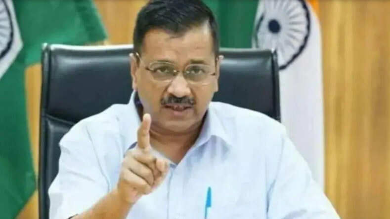 चुनाव से पहले आम आदमी पार्टी को एक और झटका, कई नेताओं ने थामा बीजेपी  का दामन, AAP ने लिया ये एक्शन