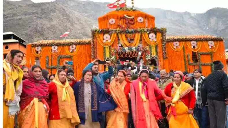 Badrinath Temple: 12 मई को खुलेंगे बद्रीनाथ मंदिर के कपाट, यात्रा की तैयारियां जल्द होंगी शुरू