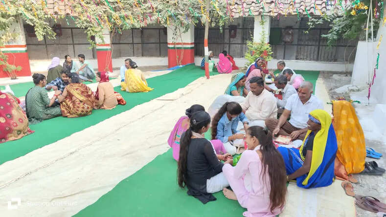 Shahjahanpur: भाई बहन के पवित्र त्यौहार भैया दूज पर जिला जेल में छुट्टी के दिन भी मुलाकात कर सकेंगी बहनें