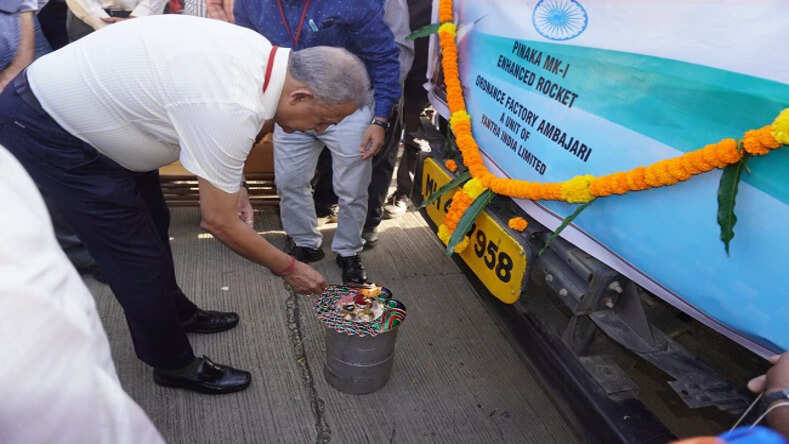 भारत ने अपने मित्र देश आर्मेनिया को भेजी, मल्टी-बैरल पिनाका रॉकेट की पहली खेप