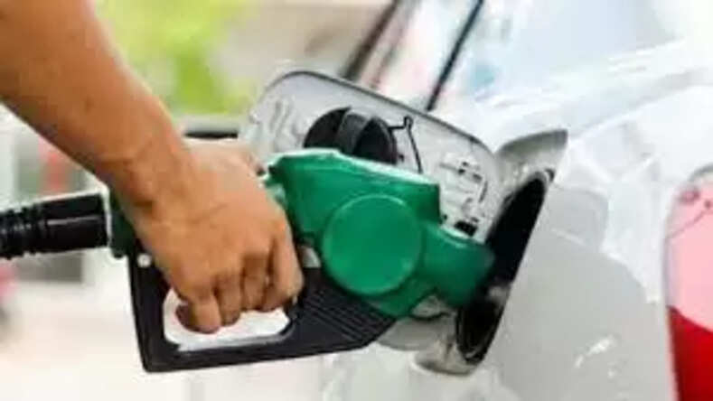  इस राज्य में वैट में कटौती से पेट्रोल-डीजल के दामों में आई 5 रुपये व 3 रुपये की गिरावट
