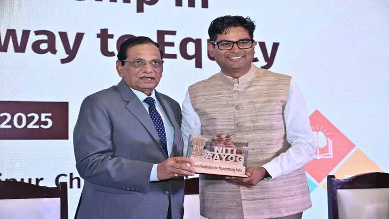 CG News : शिक्षा में समानता को बढ़ावा देने और ड्रॉपआउट दरों को कम करने की दिशा में एक महत्वपूर्ण कदम - वी. के. पॉल