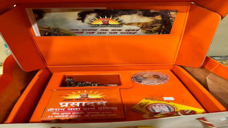 Newlyweds Rakul Preet Singh and Jackky Bhagnani Honored with Prasadam from Ayodhya- “A Divine Start to our Journey Together says Rakul"