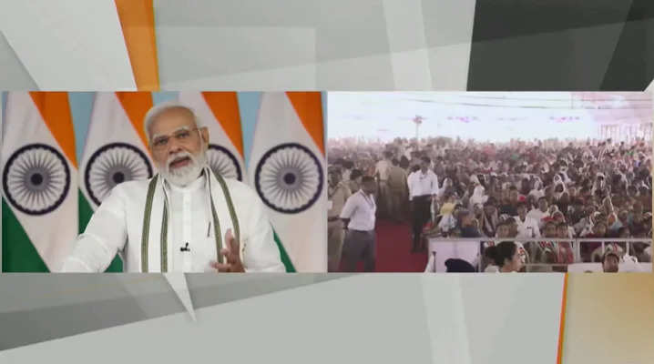 PM मोदी ने वीडियो कॉन्फ्रेंसिंग के जरिए भरूच में 'उत्कर्ष समारोह' में लिया हिस्सा